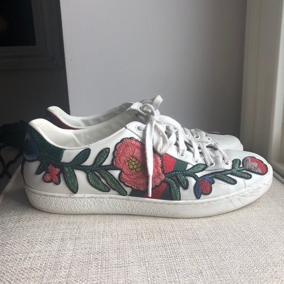 gucci embroidered shoes
